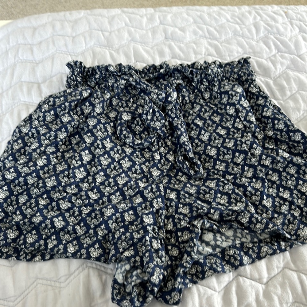 Hollister high waisted shorts